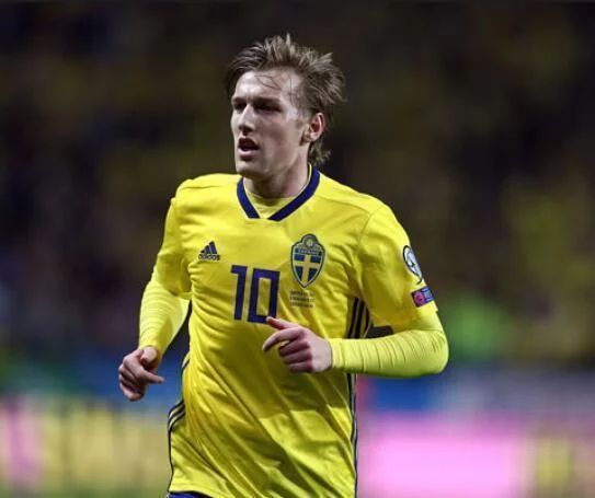 中欧体育首页这也行？Uzi连续二十场比赛得分超过爆冷风云突变芝加哥公牛清晨外线爆发，洛杉矶湖人围绕欧联回应争议的简单介绍